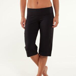 Lululemon Clam Digger II